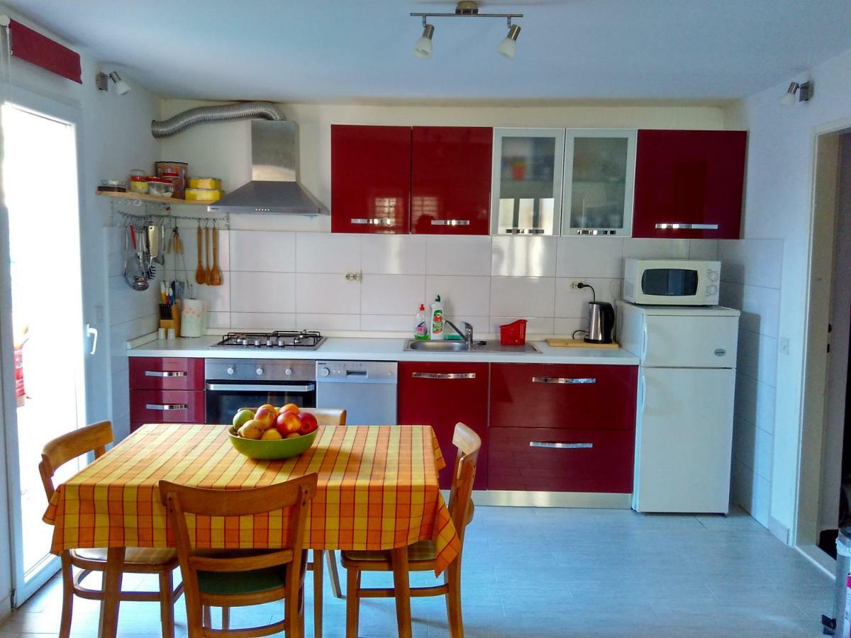 Апартаменти Apartman Nora Хвар Екстер'єр фото